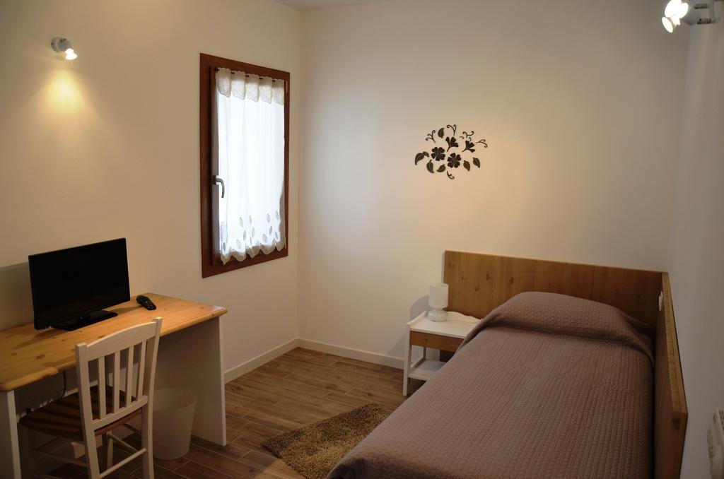 Hotel Agriturismo Al Luogo Del Giulio Maniago Pokój zdjęcie